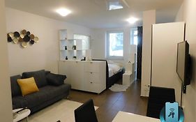 Modern Center Studio Under The Castle - Free Parking