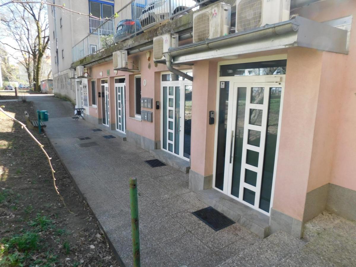 Ferienwohnung Modern Center Studio Under The Castle - Free Parking Laibach Exterior foto