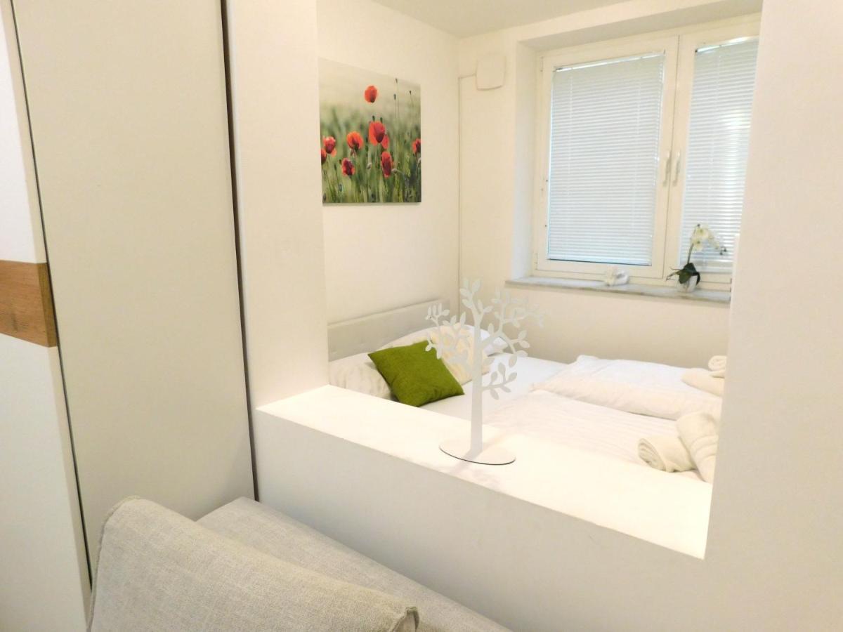 Ferienwohnung Modern Center Studio Under The Castle - Free Parking Laibach Exterior foto