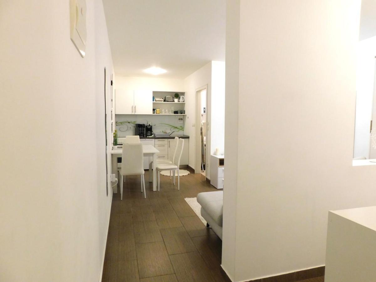Ferienwohnung Modern Center Studio Under The Castle - Free Parking Laibach Exterior foto